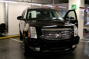 2008 Cadillac Escalade Photos