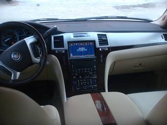 2008 Cadillac Escalade Pictures