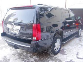 2008 Cadillac Escalade Photos