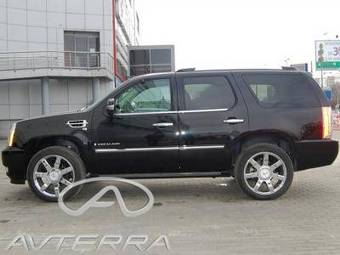 2008 Cadillac Escalade Photos