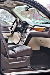 2011 Cadillac Escalade Wallpapers
