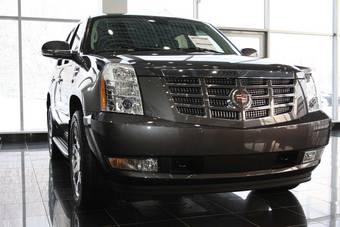 2011 Cadillac Escalade Pictures