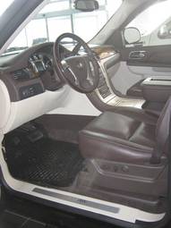 2011 Cadillac Escalade Pictures