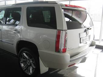 2012 Cadillac Escalade Pictures