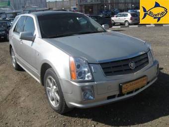 2004 Cadillac SRX Pictures