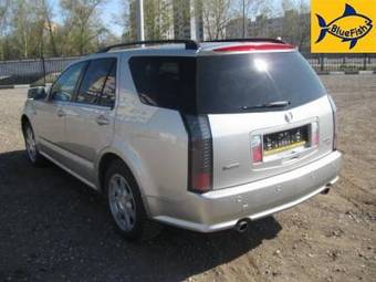 2004 Cadillac SRX Pics