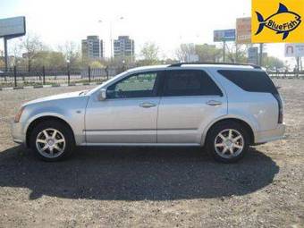 2004 Cadillac SRX Pics