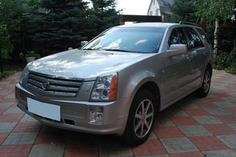 2004 Cadillac SRX Photos