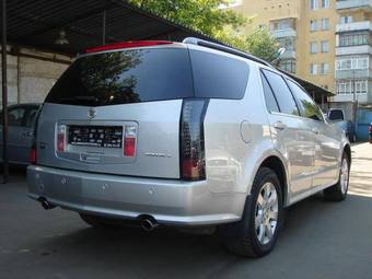 2008 Cadillac SRX Photos