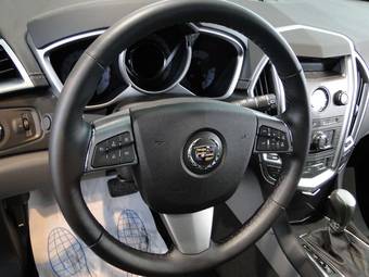 2011 Cadillac SRX Pictures