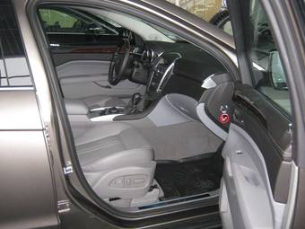 2011 Cadillac SRX Photos