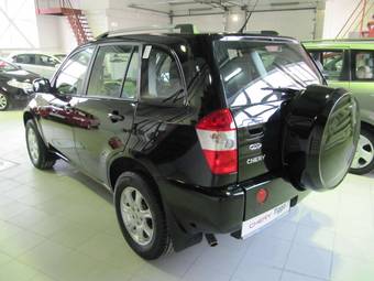 2011 Chery Tiggo T11 Pics