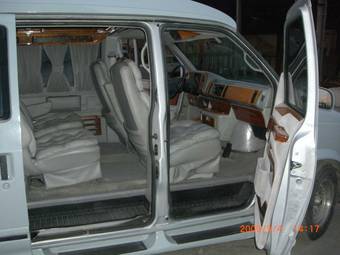 1995 Chevrolet Astro Images