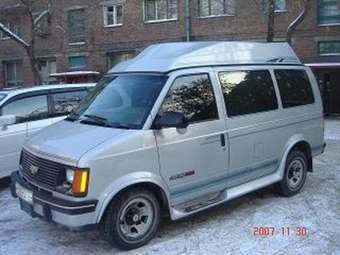 1998 Chevrolet Astro Photos