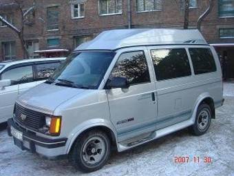 1998 Chevrolet Astro Pics