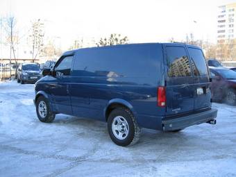 2004 Chevrolet Astro Pictures