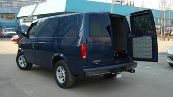 2004 Chevrolet Astro Pictures