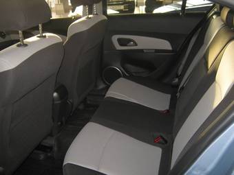 2011 Chevrolet Cruze Images