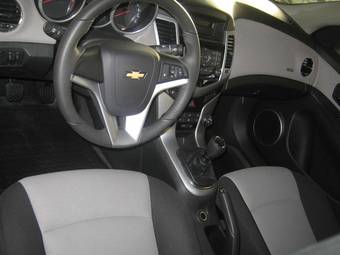 2011 Chevrolet Cruze Pictures