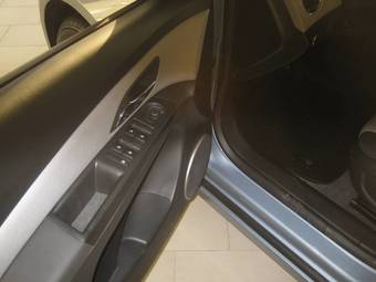 2011 Chevrolet Cruze Pics