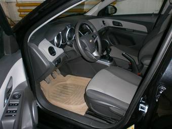 2011 Chevrolet Cruze Photos