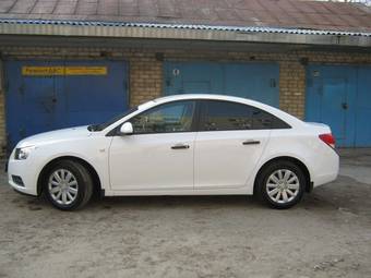 2011 Chevrolet Cruze Pics