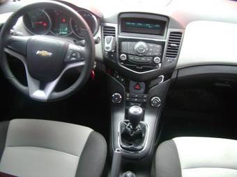 2011 Chevrolet Cruze Images