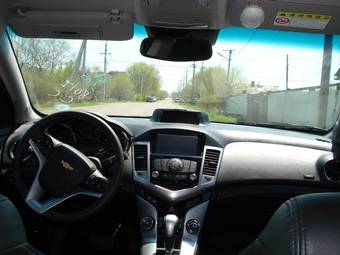 2011 Chevrolet Cruze Pics
