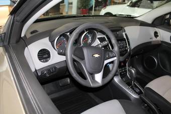 2012 Chevrolet Cruze Photos