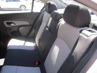 2012 Chevrolet Cruze Pictures
