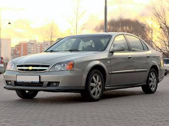 2004 Chevrolet Evanda Photos