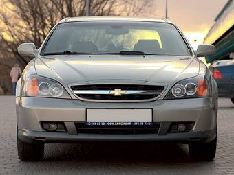 2004 Chevrolet Evanda Photos
