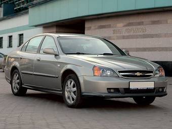 2004 Chevrolet Evanda Pictures