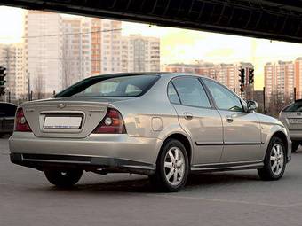 2004 Chevrolet Evanda Photos