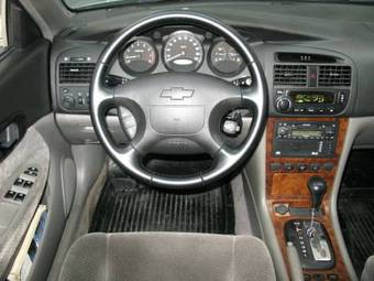 2004 Chevrolet Evanda Photos