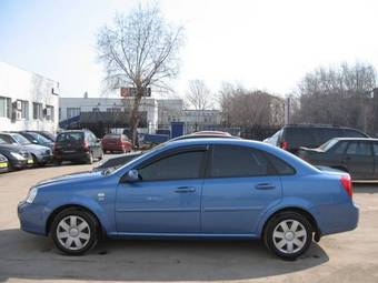 2004 Chevrolet Lacetti Photos