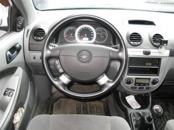 2004 Chevrolet Lacetti Pictures