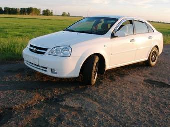 2004 Chevrolet Lacetti Photos