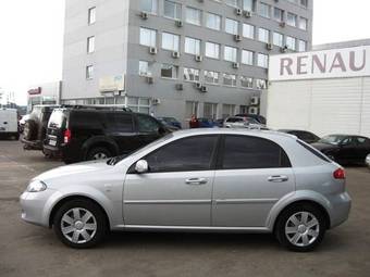 2004 Chevrolet Lacetti Pics