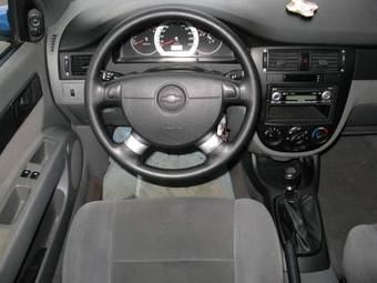 2004 Chevrolet Lacetti Photos