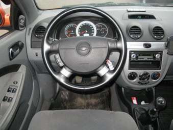 2005 Chevrolet Lacetti Photos