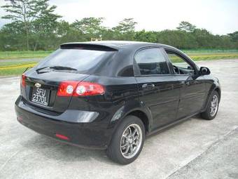 2005 Chevrolet Lacetti Pictures