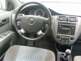 2005 Chevrolet Lacetti Pictures