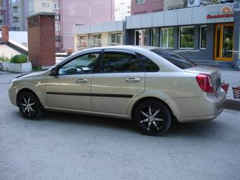 2005 Chevrolet Lacetti Photos