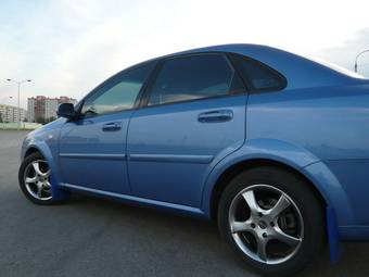 2005 Chevrolet Lacetti Pictures