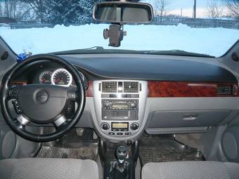 2005 Chevrolet Lacetti Pictures