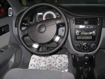 2010 Chevrolet Lacetti Pictures