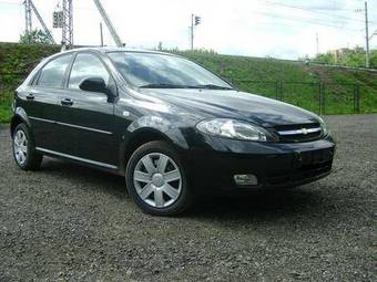 2010 Chevrolet Lacetti Photos