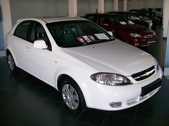 2010 Chevrolet Lacetti Pictures