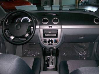 2010 Chevrolet Lacetti Photos